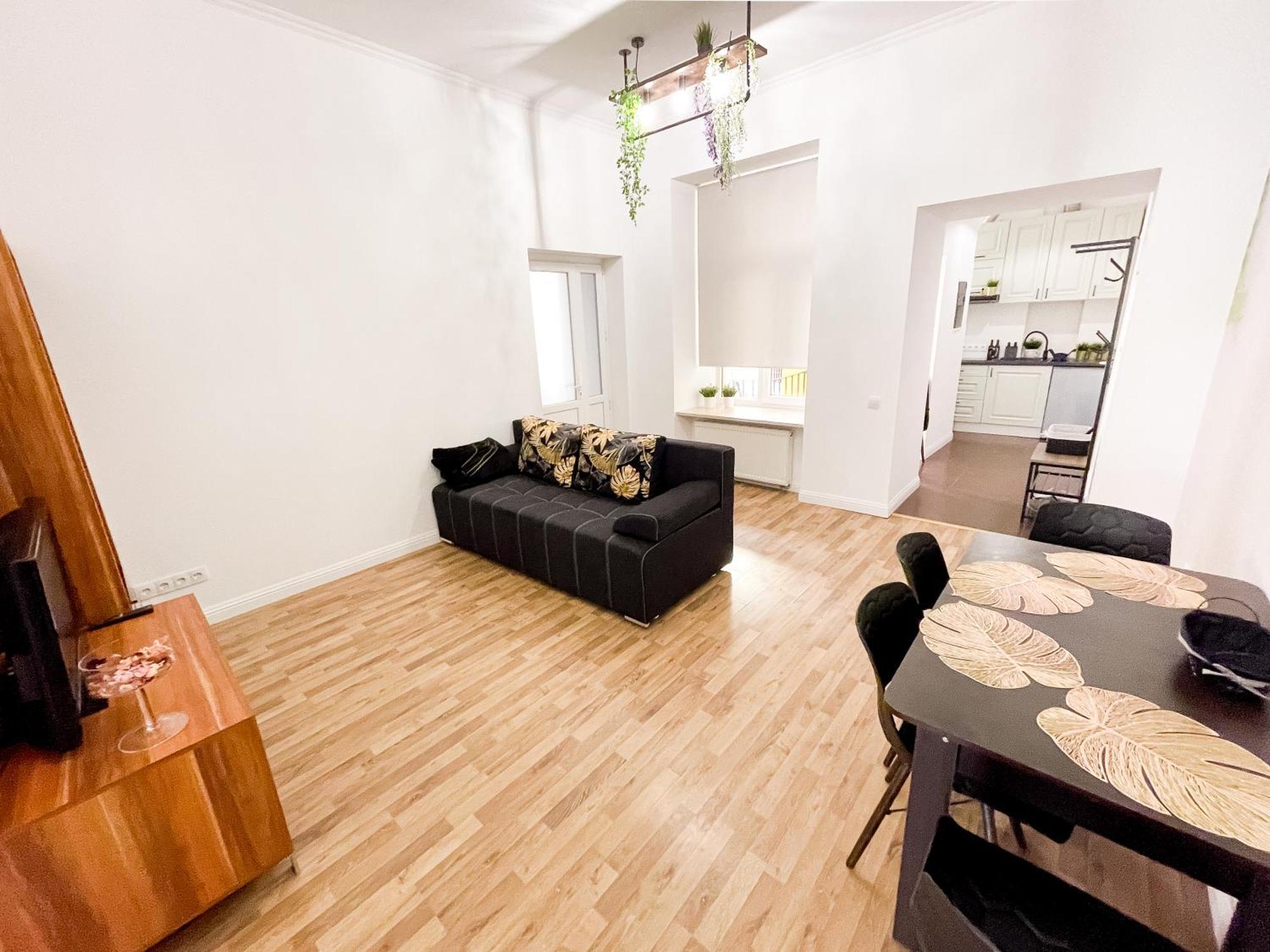Charming Apartments In The Heart Of Lviv - Valova, Nasypna Str Exterior foto